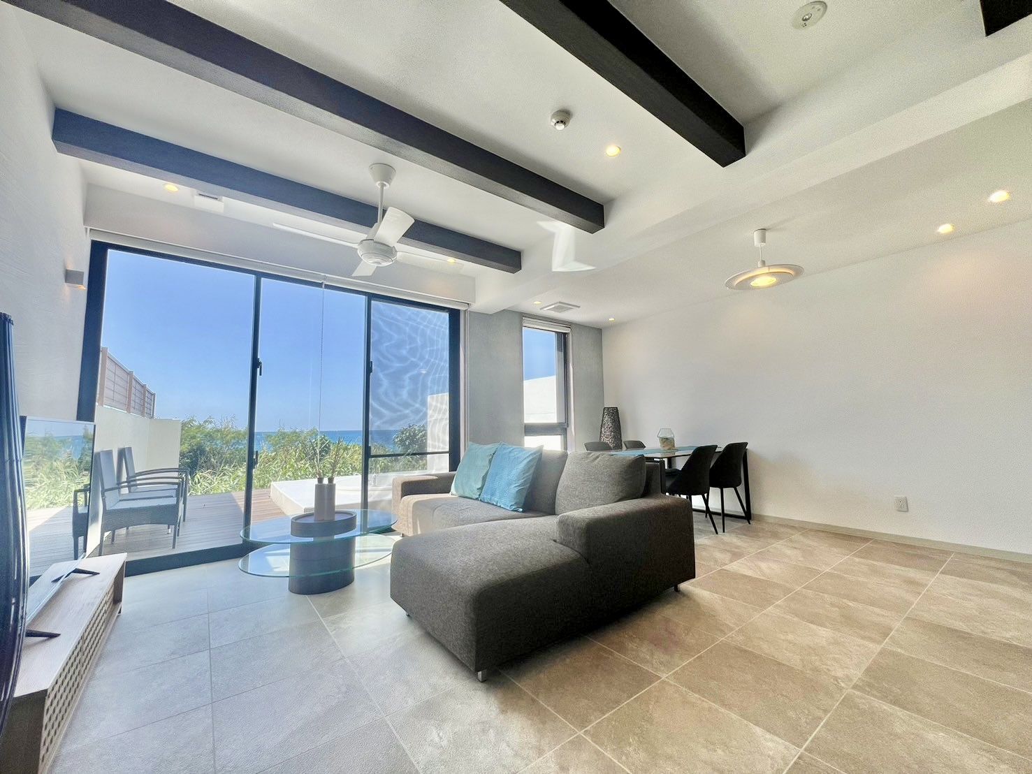 Villa 02 Jacuzzi Suite